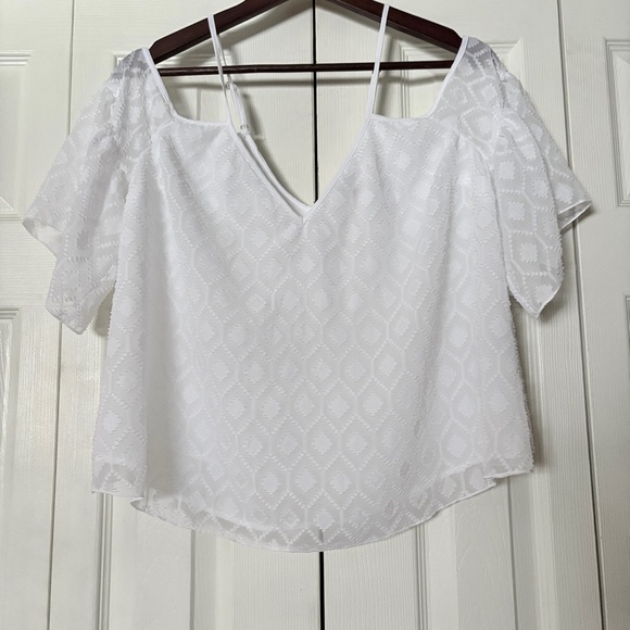 Guess White Cold Shoulder Breezy Boho Lacey Diamond Pattern Camisole Tank Top - Picture 3 of 11